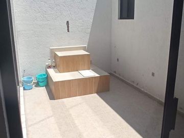Hermosa Residencia en Cumbres del Lago, Terreno 480 m2, Enorme Jardín,  Sótano..