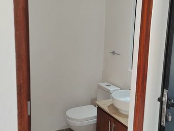 VENTA CASA EN PRIVADA RESIDENCIAL AL NORTE DE MÉRIDA, KIKTEIL, YUCATÁN