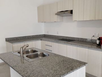 VENTA CASA EN PRIVADA RESIDENCIAL AL NORTE DE MÉRIDA, KIKTEIL, YUCATÁN