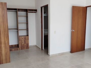 VENTA CASA EN PRIVADA RESIDENCIAL AL NORTE DE MÉRIDA, KIKTEIL, YUCATÁN