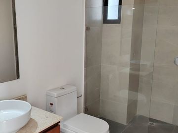VENTA CASA EN PRIVADA RESIDENCIAL AL NORTE DE MÉRIDA, KIKTEIL, YUCATÁN