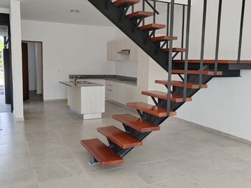 VENTA CASA EN PRIVADA RESIDENCIAL AL NORTE DE MÉRIDA, KIKTEIL, YUCATÁN