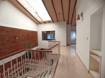casa en venta en camino real. Cod V101500