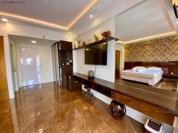 Apartemen Puncak Dharmahusada Tower B, Full Furniture