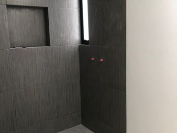 SE VENDE HERMOSA CASA