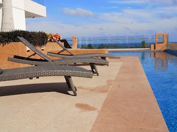 VENTA DE DEPARTAMENTO CON VISTA AL MAR EN MOCAMBO ARLETTE FLORES