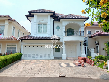 Disewakan Rumah Mewah View Golf Furnished Di Lippo Karawaci
