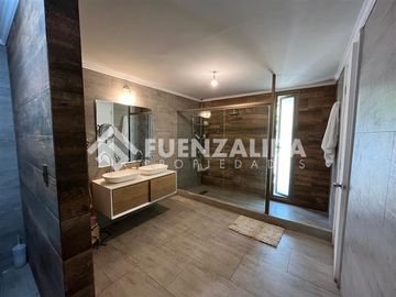 Parcela en venta en Lampa con Piscina