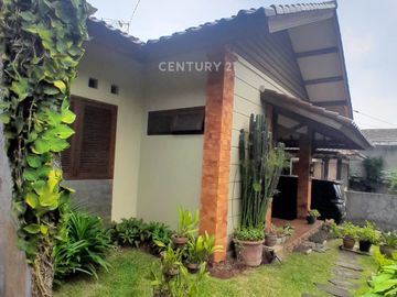 Rumah Dan Paviliun Kos Dengan Taman Di Sektor 5 Bintaro 10425