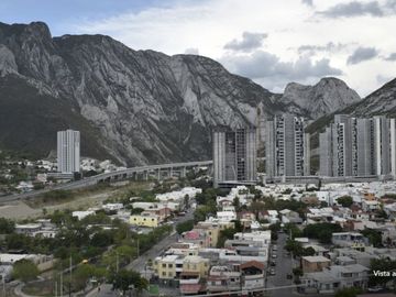 Departamento en Torre Residencial en Huasteca Santa Catarina Nuevo León