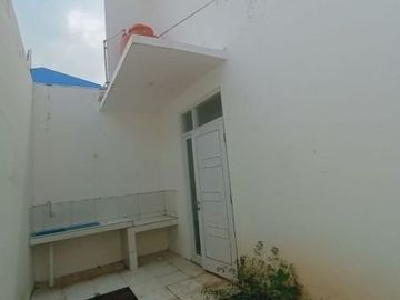 Rumah dijual mewah ala resort cantik rasa villa murah 2LT 500JTan di Cinunuk