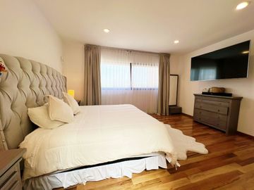 SE VENDE CASA EN LAGO DE JURIQUILLA