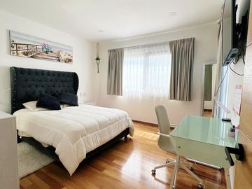 SE VENDE CASA EN LAGO DE JURIQUILLA