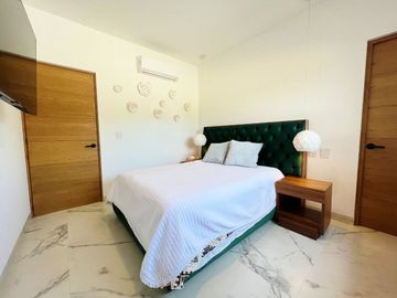 SE VENDE CASA EN LAGO DE JURIQUILLA