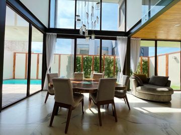 SE VENDE CASA EN LAGO DE JURIQUILLA