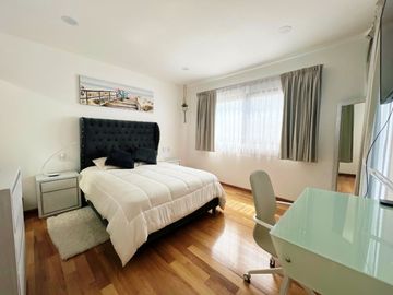 SE VENDE CASA EN LAGO DE JURIQUILLA
