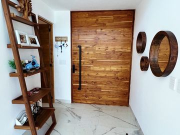 SE VENDE CASA EN LAGO DE JURIQUILLA