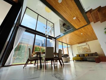 SE VENDE CASA EN LAGO DE JURIQUILLA