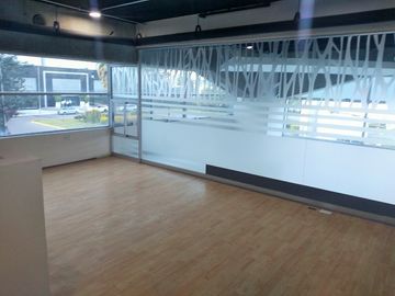OFICINA O LOCAL EN VENTA DE 158m2 EN TORRE JV3, PLANTA BAJA, ZONA ANGELÓPOLIS!