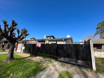 Casa en venta en Quilmes Oeste