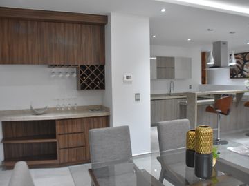 Departamento de lujo con amenidades, áreas comunes, Gym, alberca, roof, ludoteca y más.