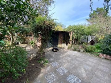 LATORRE PROP. VENDE CASA QUINTA SOBRE 3.900 M2 DE TERRENO - ZONA CLUB INDEPENDIENTE