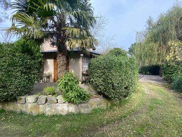 LATORRE PROP. VENDE CASA QUINTA SOBRE 3.900 M2 DE TERRENO - ZONA CLUB INDEPENDIENTE