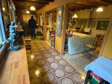 LATORRE PROP. VENDE CASA QUINTA SOBRE 3.900 M2 DE TERRENO - ZONA CLUB INDEPENDIENTE