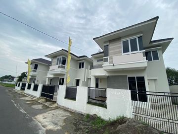 Rumah 2 Lantai Siap Huni Di Timur Bandara Jogja!!!