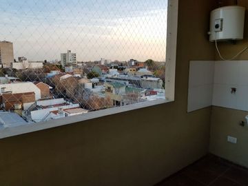 Semipiso en venta en Lanus Oeste