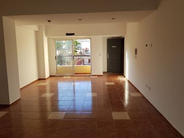 Semipiso en venta en Lanus Oeste