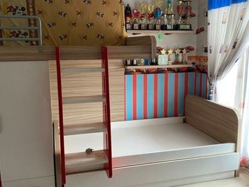 Rumah Nyaman di Cluster Aralia Harapan Indah Bekasi