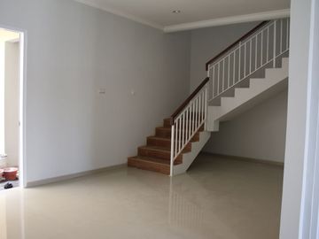 DIJUAL TOWNHOUSE GELAGAH HILLS DI CIRENDEU! HANYA SISA 1 UNIT SAJA! SIAP HUNI