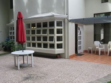 House for rent in Cebu City, Gated in Banilad steps to away to mall