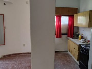 Departamento Tipo Casa en venta en Remedios de Escalada Este