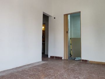 Departamento Tipo Casa en venta en Remedios de Escalada Este