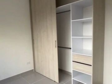edificio en venta en las granjas. Cod V17605