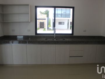 CASA EN VENTA  AL NORTE DE MERIDA CHOLUL
