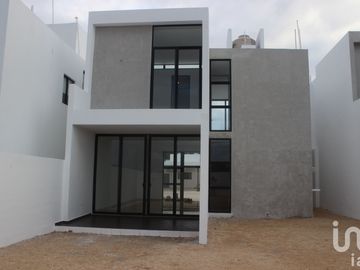 CASA EN VENTA  AL NORTE DE MERIDA CHOLUL