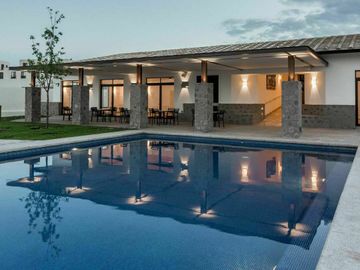 CASA EN ZIBATÁ CON ROOF GARDEN EN ZIBATÁ C1