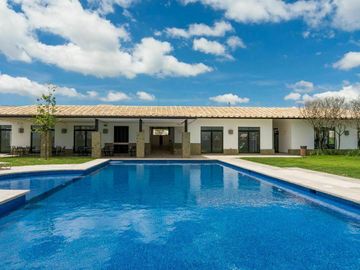 CASA EN ZIBATÁ CON ROOF GARDEN EN ZIBATÁ C1