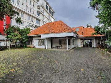RUMAH at Jl P DIPONEGORO, MENTENG (ZONA KOMERSIAL K1)