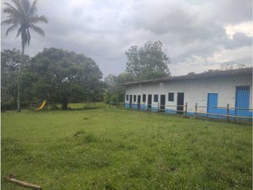 MARAVILLOSA FINCA EN QUIMBAYA