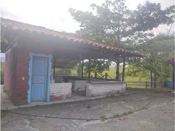 MARAVILLOSA FINCA EN QUIMBAYA