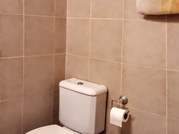EXCELENTE DEPARTAMENTO DE 2 AMBIENTES MUY LUMINOSO 15 AÑOS ANTIGUEDAD