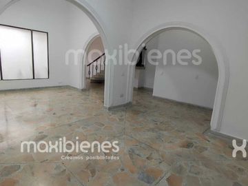casa en arriendo en la castellana. Cod A70903