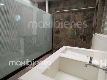 casa en arriendo en la castellana. Cod A70903