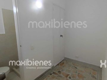 casa en arriendo en la castellana. Cod A70903