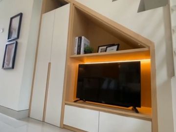 RUMAH MENGANTI 700 JUTAAN 3 KAMAR TIDUR SPLIT LEVEL FREE BIAYA