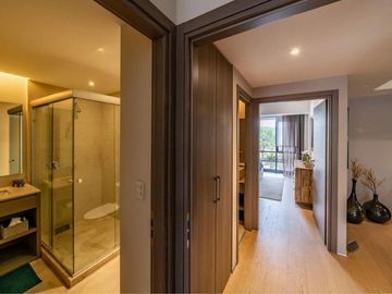 Departamento con techos altos, piscina, pet friendly, spa en venta, Bosque Real